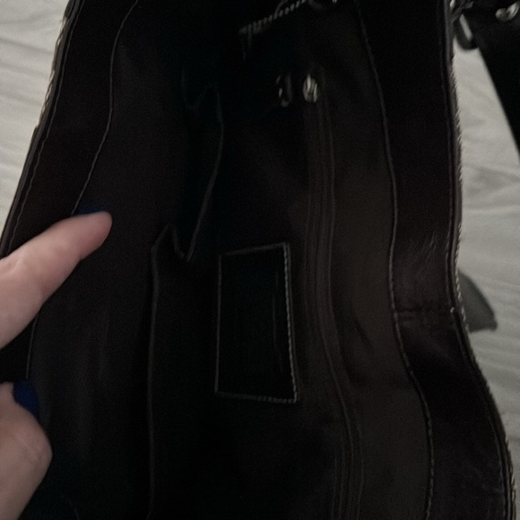 Coach Hamptons Shoulder Bag - Picture 3 of 4